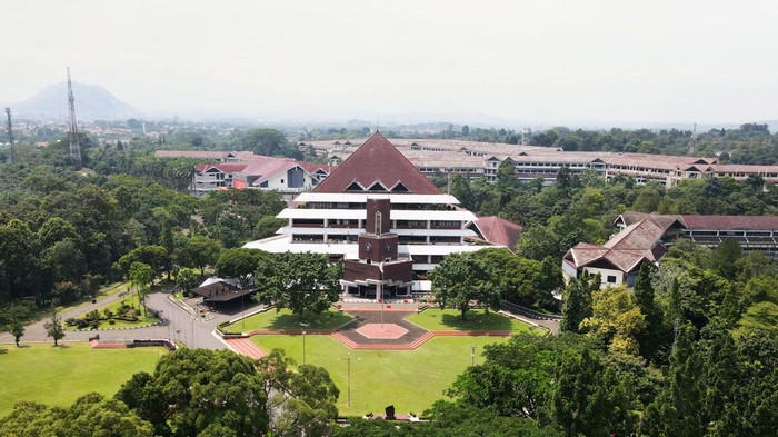 Gedung rektorat IPB University
