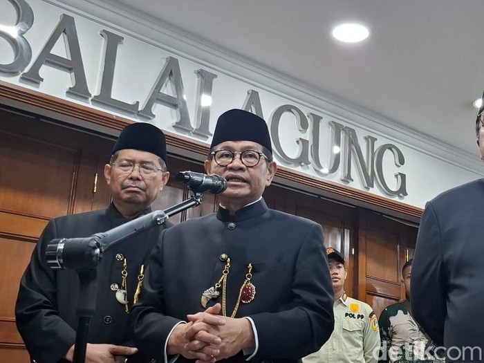 Gubernur DKI Jakarta Pramono Anung (tengah). (Brigitta/detikcom)