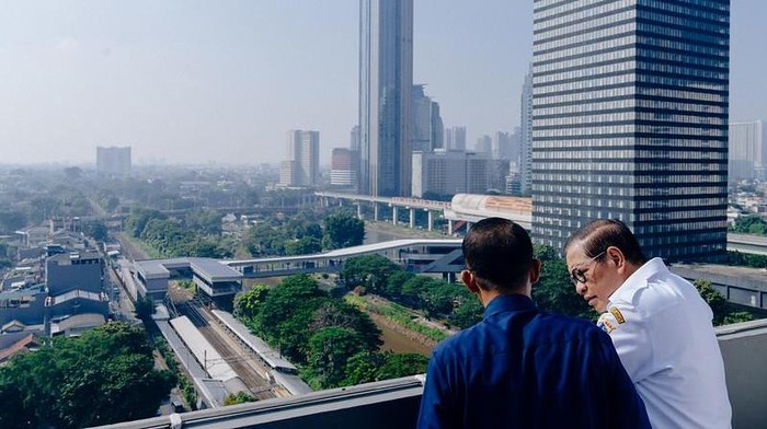 Gubernur Pramono Anung mengecek transpor hub dukuh atas