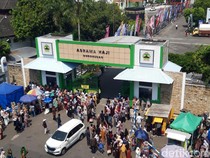 Cerita Warga Pantura Antar Calon Haji ke Embarkasi Solo: Ngalap Berkahe