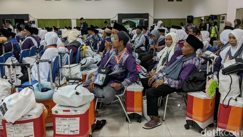 Ilustrasi - Suasana calon haji di Asrama Haji Nusa Tenggara Barat (NTB). (Foto: Ahmad Viqi/detikBali)