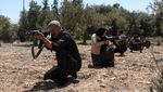 Intip Warga Suriah Latihan Militer untuk Jaga Lingkungan