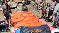 Kecelakaan ini menewaskan 11 orang dan menyebabkan 6 luka. Korban seluruhnya merupakan penumpang dan sopir angkot. (Foto: Dok Humas Polda Jateng)