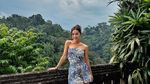 Foto: Liburan Artis Cantik Korsel Kim Hee Jung di Bali