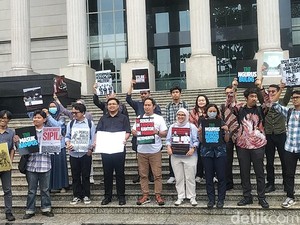 Koalisi Masyarakat Sipil Ajukan Uji Formil UU TNI ke MK, Bawa 98 Bukti Awal