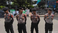 Aksi unjuk rasa ini berlangsung damai dengan pengawalan dari aparat kepolisian. Para pengemudi berharap tuntutan mereka segera ditindaklanjuti agar tidak ada lagi ketidakadilan yang dialami dalam ekosistem transportasi daring.  