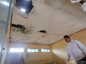 Estimasi Biaya Ganti Plafon Rumah yang Berjamur dan Berlubang
