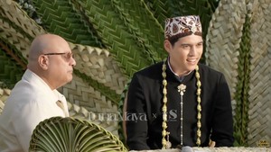 Kalau aku prinsip mengambil sebuah film bukan bayaran besar, ungkap Maxime Bouttier dalam program Update Kehidupan di Trans7, yang tayang akhir pekan kemarin. Foto: dok. Channel YouTube Luna Maya x TS Media