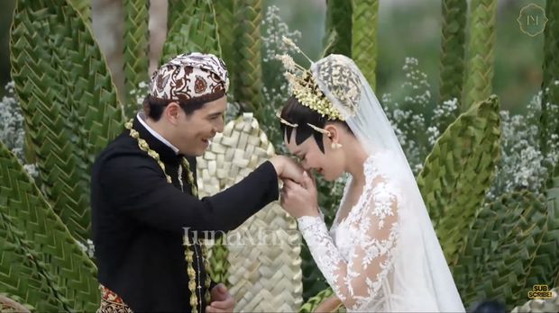 Akad nikah Luna Maya dan Maxime Bouttier.