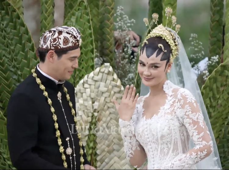 Lihat 7 Momen Luna Maya dan Maxime Usai Akad, Bikin Tersenyum Pagi-pagi
