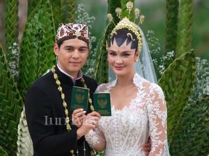 Video: Potret Sakral Akad Nikah Luna Maya dan Maxime Bouttier di Bali