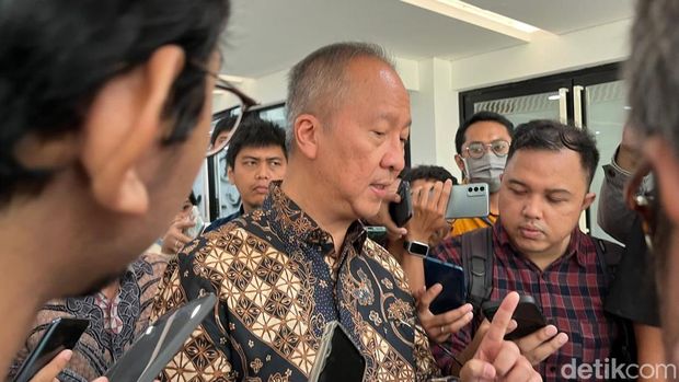 Menperin Agus Gumiwang Kartasasmita.