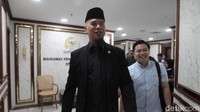 Komnas Perempuan menilai Ahmad Dhani melecehkan perempuan dengan anggapan perempuan hanya mesin reproduksi anak.
