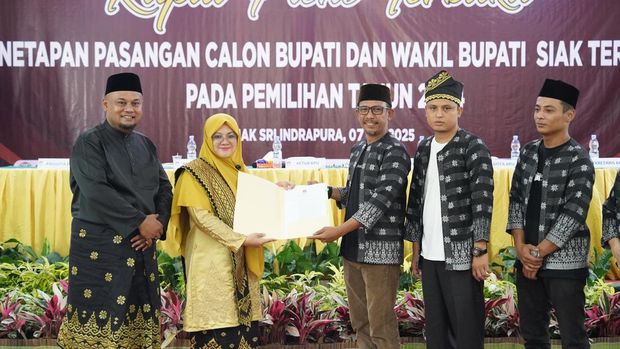 Paslon nomor urut 02 Afni-Syamsurizal ditetapkan sebagai Bupati dan Wakil Bupati Siak Terpilih 2024-2029.