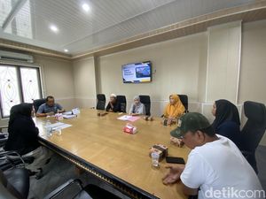Pekerja Konstruksi di Parepare Ngaku Di-PHK Sepihak Usai 18 Tahun Bekerja