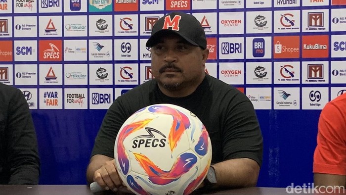 Pelatih Malut United Imran Nahumarury.
