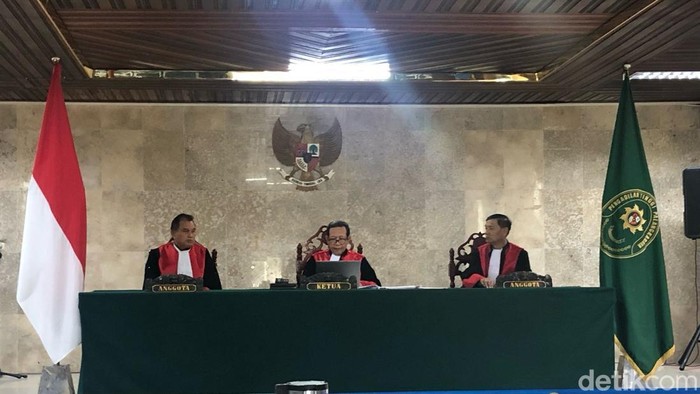 Pembacaan putusan banding kasus Kades Tempayung di Pengadilan Tinggi Palangka Raya.