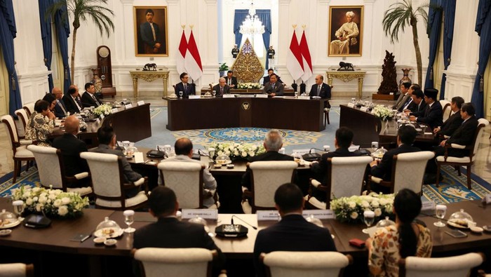 Prabowo-Bill Gates Diskusi dengan Pengusaha di Istana Prabowo-Bill Gates Diskusi dengan Pengusaha di Istana