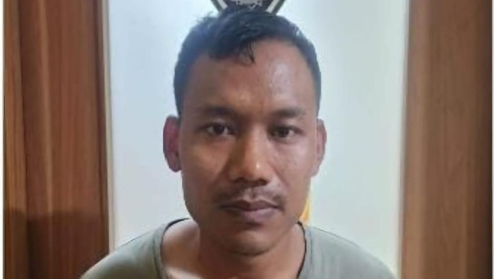 Pria A, yang menganiaya dan menebas tangan mantan pacarnya, hingga putus di Cikarang Barat, Kabupaten Bekasi. (dok.Istimewa)