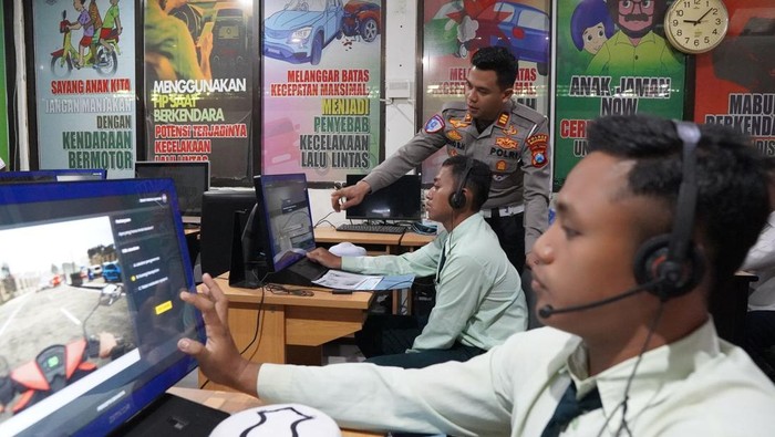 Program Go to Pondok Pesantren yang digelar Satlantas Polres Mojokerto