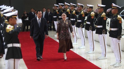 Puan Maharani Terima Presiden Senat Kamboja Hun Sen