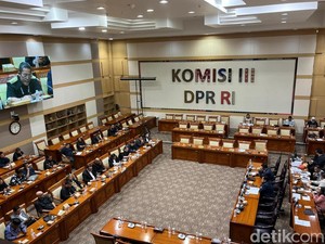 Advokat Rapat Bareng Komisi Hukum DPR, Dorong Bubarkan Ormas Meresahkan
