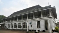 Gedung Bakorwil yang merupakan bangunan cagar budaya dan berubah nama menjadi Bale Pakuan Padjadjaran tersebut diperbaiki untuk dijadikan kantor Gubernur Jawa Barat Dedi Mulyadi yang akan memonitor lima wilayah, mulai dari Kota dan Kabupaten Bogor, Kabupaten Cianjur, Depok, dan Sukabumi.