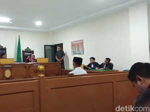 Honorer UIN Makassar-Oknum Pegawai Bank Didakwa Bantu Edarkan Uang Palsu
