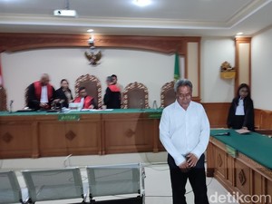 Terbukti Minta Fee Proyek Pura, Eks Perbekel Bongkasa Divonis 4 Tahun Bui