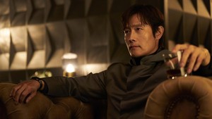 Ditarik lagi ke belakang ada Lee Byung Hun yang mendirikan BH Entertainment tahun 2006. Sekarang agensi ini udah punya banyak roster artis keren. (Foto: dok. Netflix)