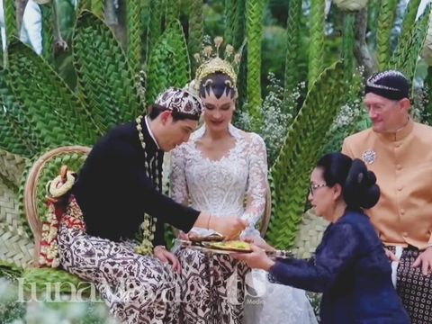Upacara Adat Panggih Dalam Pernikahan Luna Maya dan Maxime Bouttier