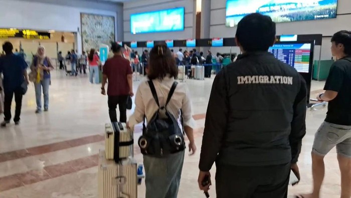 WN Vietnam dideportasi usai menggunakan visa turis untuk bekerja di sebuah tempat spa di Jakarta Selatan. (dok.Istimewa)