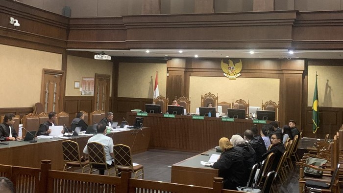 Diminta Urus Perkara Gula, Makelar Zarof Ngaku Sempat Konsultasi ke Hakim Agung