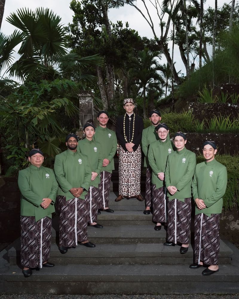 Akad nikah Luna Maya dan Maxime Bouttier.