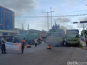 Mahasiswa Demo di Kantor Bupati Pangkep Tuntut BBM Langka di Pulau Terluar