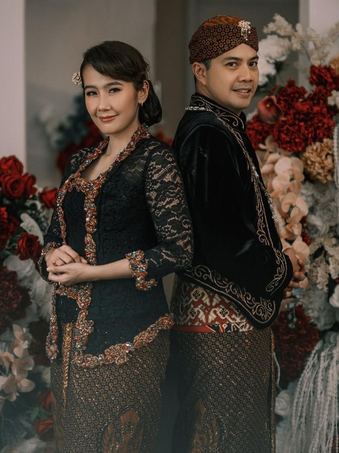 Ardina Rasti dan Suami Ardina Rasti dan Suami