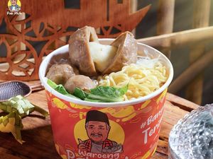 Ini 5 Tempat Makan Bakso Isi Keju Lumer yang Populer