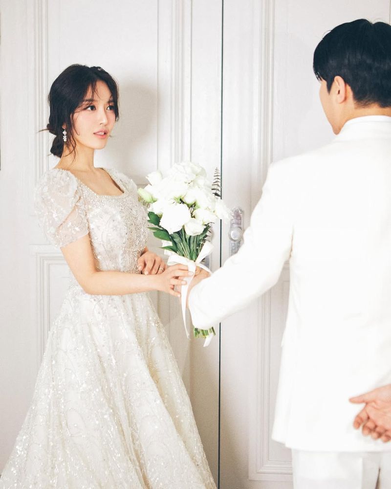 Chanmi AOA mengumumkan rencana pernikahannya