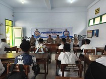 Satlantas Polres Blitar Ajak Santri Patuh Berlalu Lintas