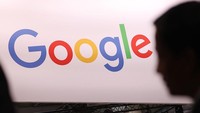 Pada bulan lalu, The Information melaporkan bahwa Google telah memberhentikan ratusan karyawan di unit platform dan perangkatnya yang menaungi platform Android, ponsel Pixel dan browser Chrome. Getty Images/Sean Gallup