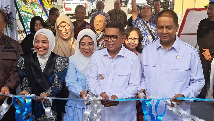 Gubernur Banten Andra Soni resmikan layanan kemoterapi di RSUD Banten. (Arief/detikcom)