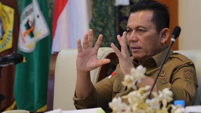 Gubernur Kepri Ansar Ahmad saat memimpin koordinasi bersama seluruh Bupati dan Walikota se Provinsi Kepri di Gedung Daerah, Tanjungpinang. (Dok Diskominfo Kepri)