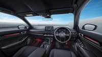 Honda Civic RS e:HEV dirancang untuk menghadirkan kenyamanan maksimal melalui ruang kabin yang luas, ergonomis, dan berorientasi pada kesenangan berkendara. Foto: Dok.PT Honda Prospect