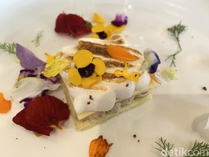 Istimewa! Suguhan Lak-Lak hingga Canang Sando dari Room 4 Dessert
