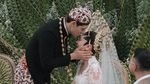 Maxime Bouttier Full Senyum Usai Nikahi Luna Maya