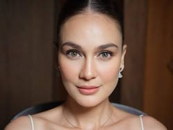 Luna Maya Punya Masalah Flek dan Noda Hitam di Wajah, Ini Cara Mengatasinya Luna Maya Punya Masalah Flek dan Noda Hitam di Wajah, Ini Cara Mengatasinya