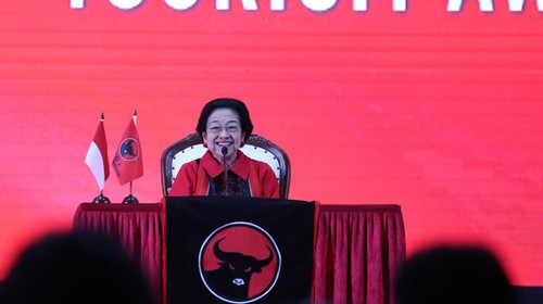 Ketum PDIP, Megawati Soekarnoputri, memberikan sambutan dalam acara Trisakti Tourism Award di Grand Sahid Jaya Hotel, Jakarta, Kamis (8/5/2025). (Dok. PDIP)