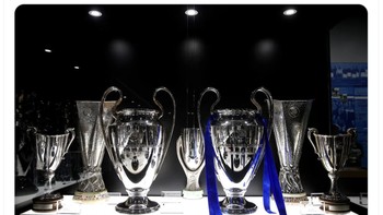 Fans Chelsea ini menyebut London adalah biru karena koleksi piala lebih mentereng dibanding Arsenal. Foto: X.com