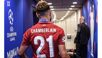Chamberlain pergi dari Arsenal, baru bisa meraih trofi. Foto: X.com