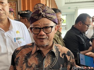 Respons Mendikdasmen Usai Putusan MK Perintahkan SD-SMP Swasta Gratis
